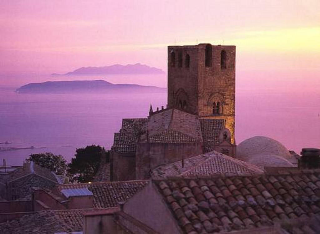 Appartamenti Liberty Erice Exterior foto