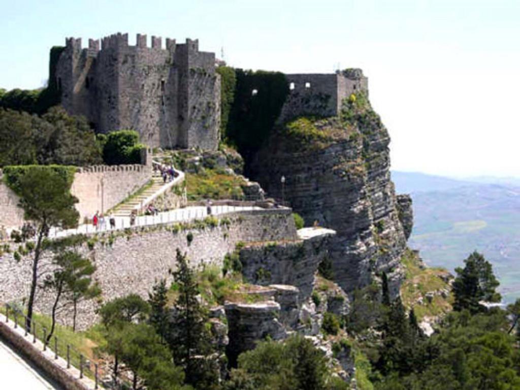 Appartamenti Liberty Erice Exterior foto