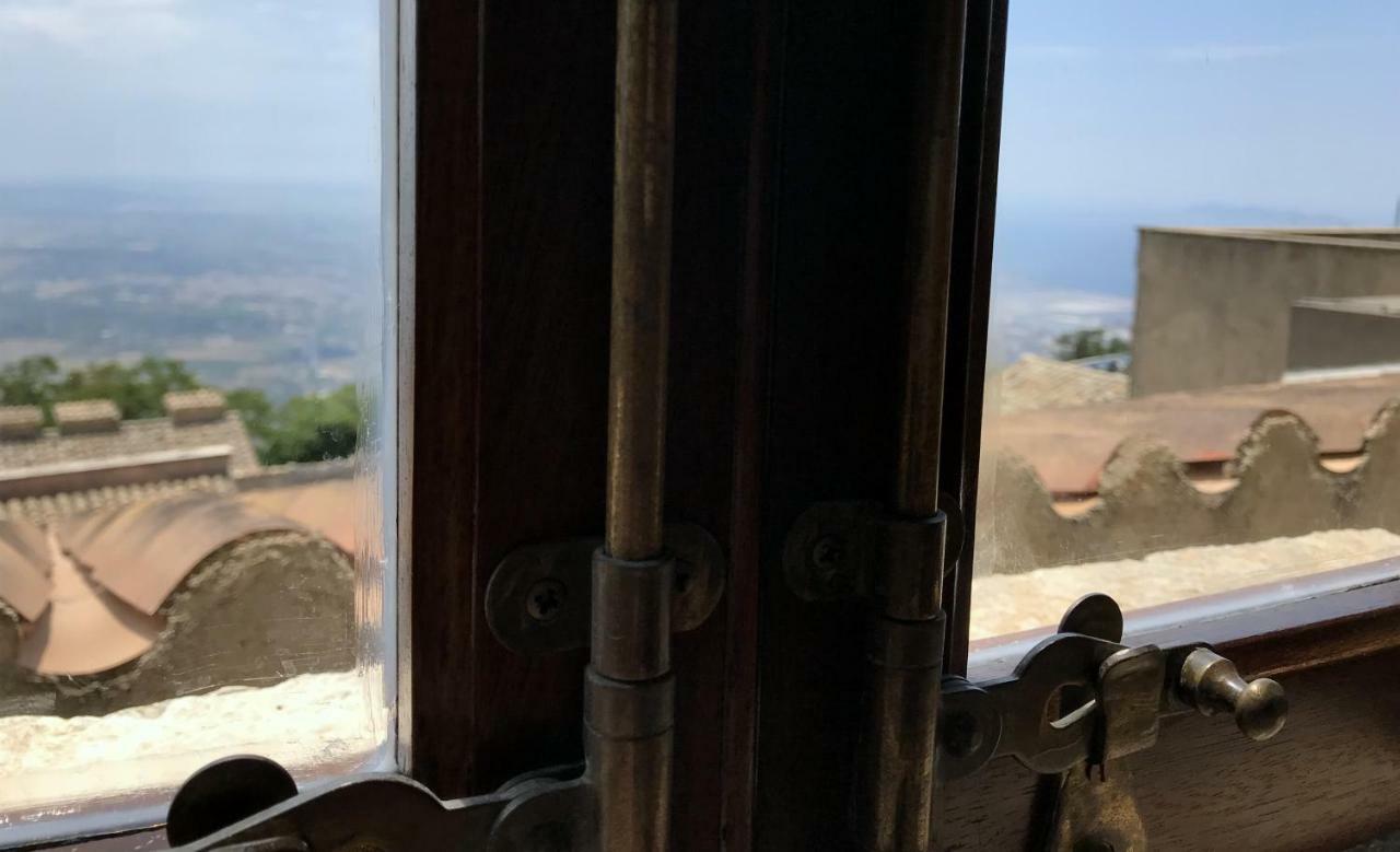 Appartamenti Liberty Erice Exterior foto
