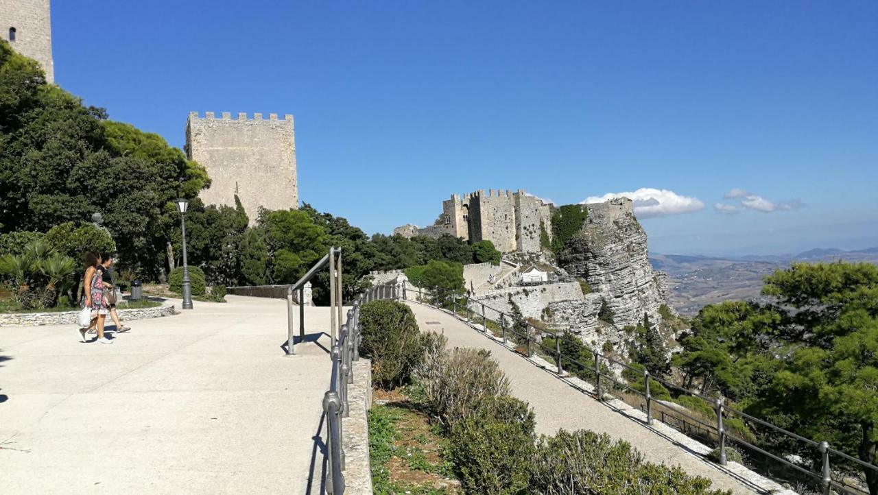 Appartamenti Liberty Erice Exterior foto